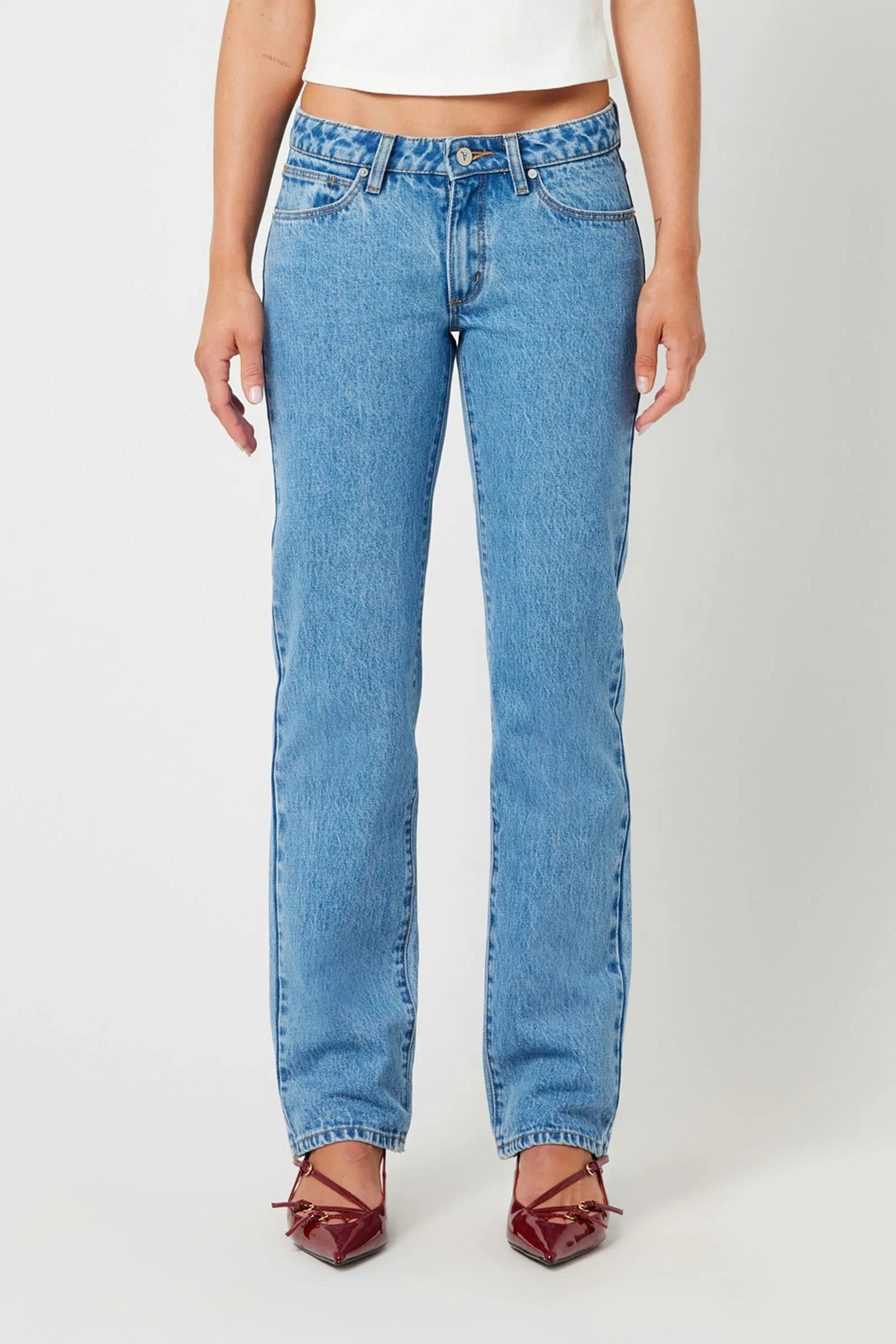 A Brand 99 Low Straight in Katie Organic