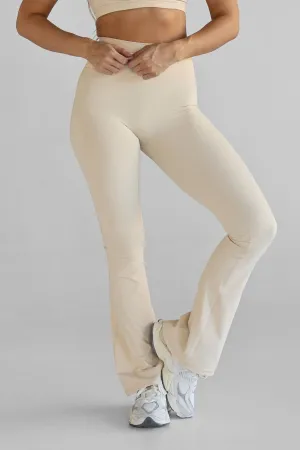 Leelo Active Sculpt Flare Legging- French Vanilla