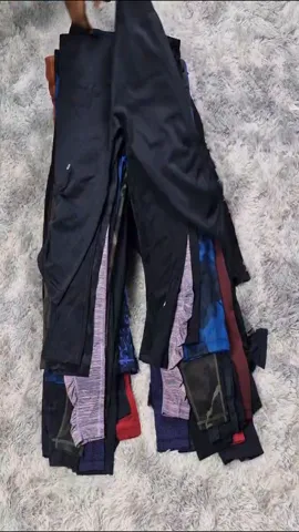 LULULEMON LEGGINGS - 80 Pieces