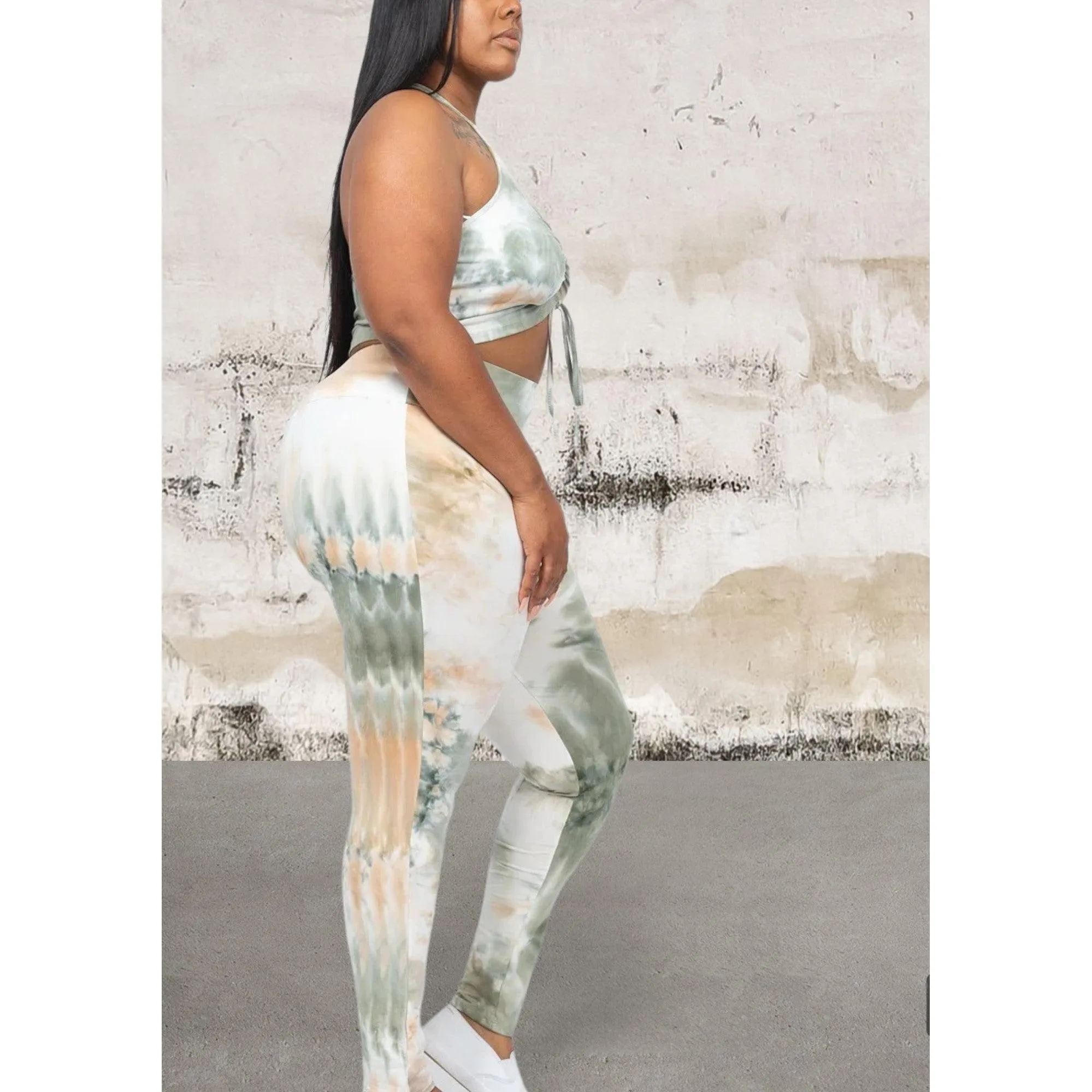 Plus Size Ruched Crop Top And Leggings Set