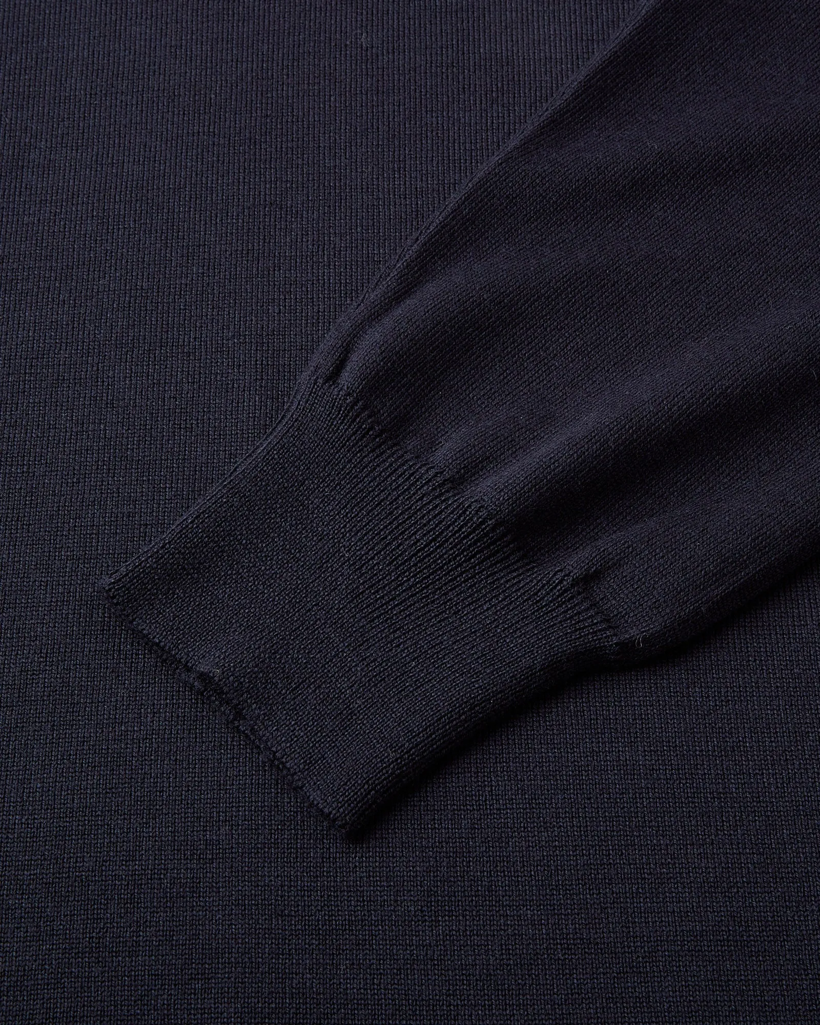 Zattura Travel Wool Crew Neck Knitted Jumper (Navy)